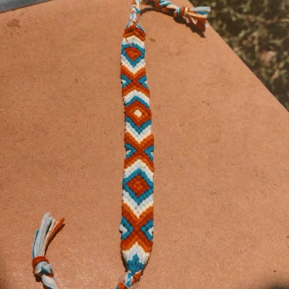 “Trippy Hippy” handmade friendship bracelet (1) - Picture 2 of 2